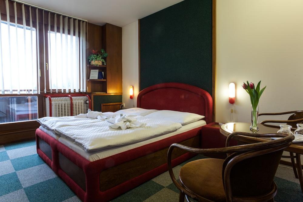 Hotel Poprad Eksteriør bilde