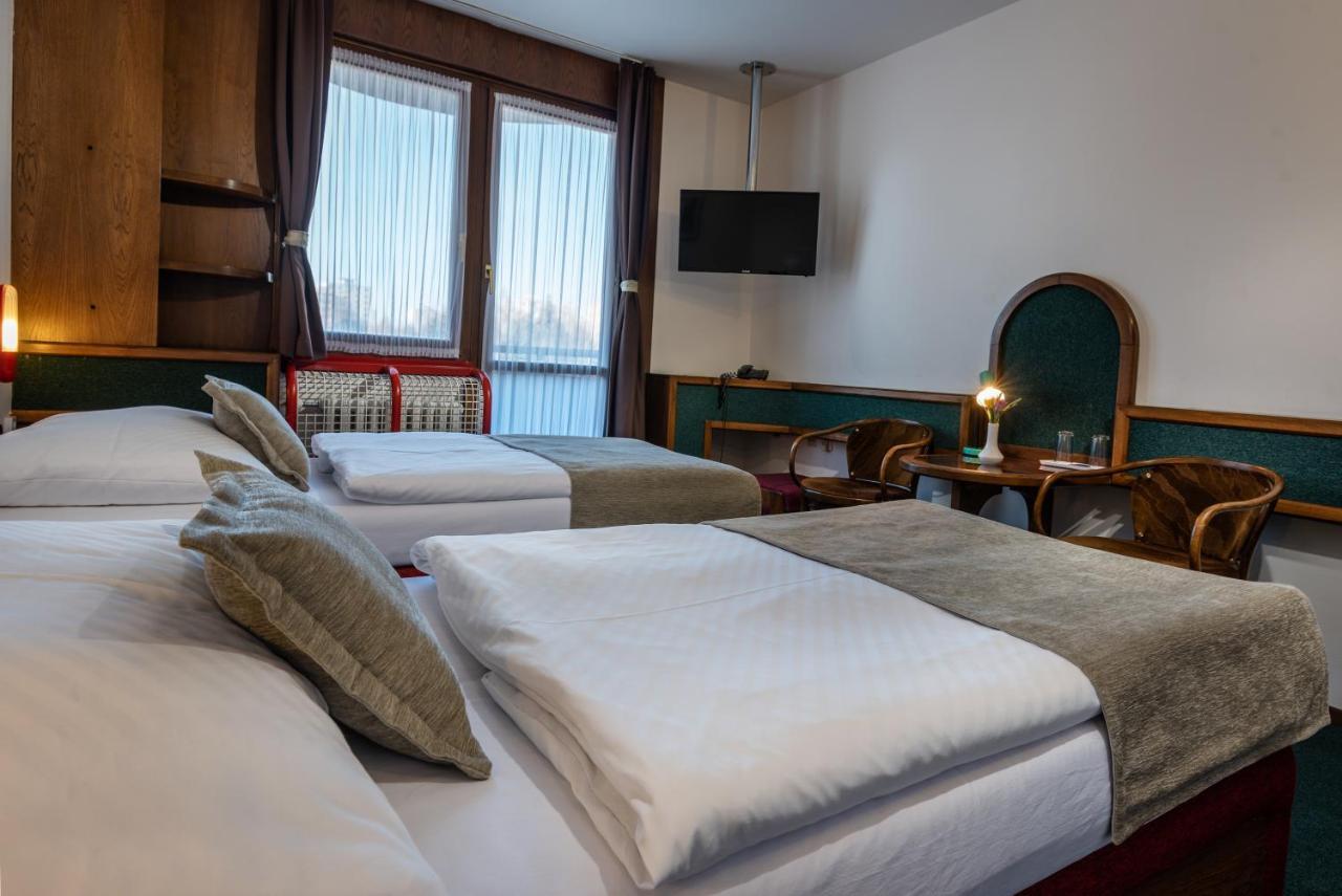 Hotel Poprad Eksteriør bilde